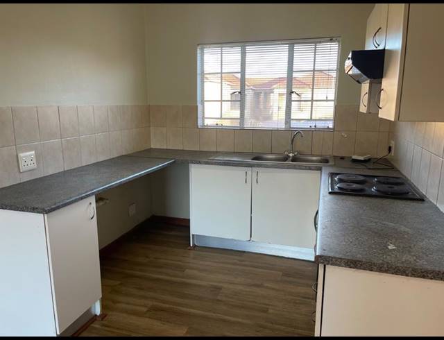 2 BEDROOM PROPERTY TO RENT IN VANDERBIJLPARK SW 5